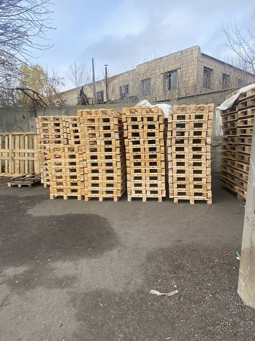 Піддони деревьяні  продаж ціни помірні