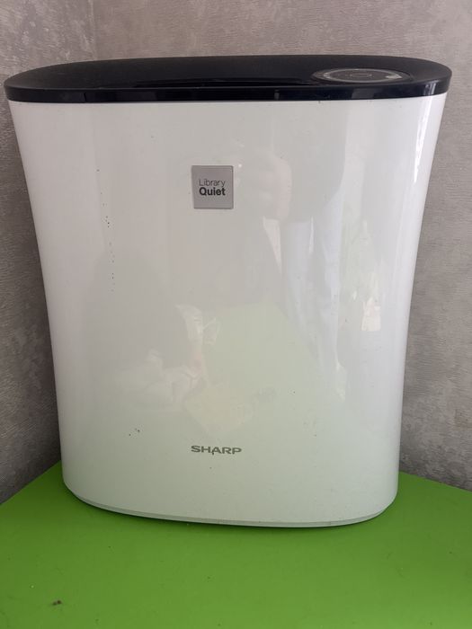 Очтститель воздуха Sharp