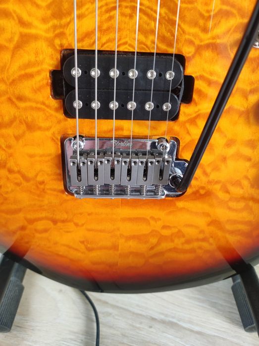 Sterling By Music Man jp 100