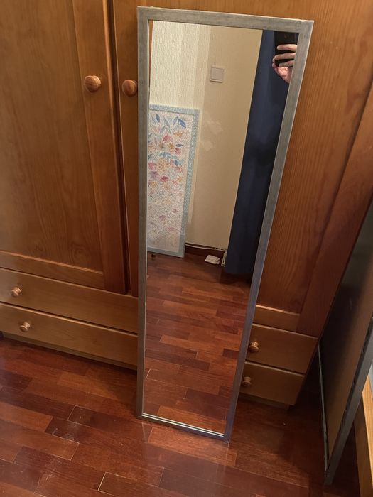 Basic mirror with thin gray frame474432526940917760