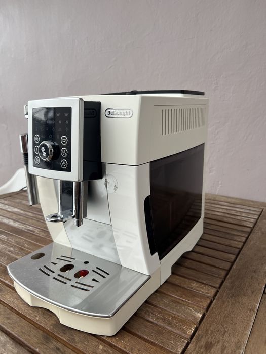 Кофемашина DeLonghi ECAM23.210