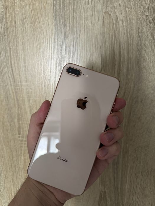 iPhone 8 Plus Gold 64 GB Neverlock відмінний стан