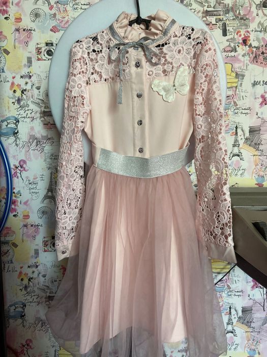 Сукня на дівчинку 146