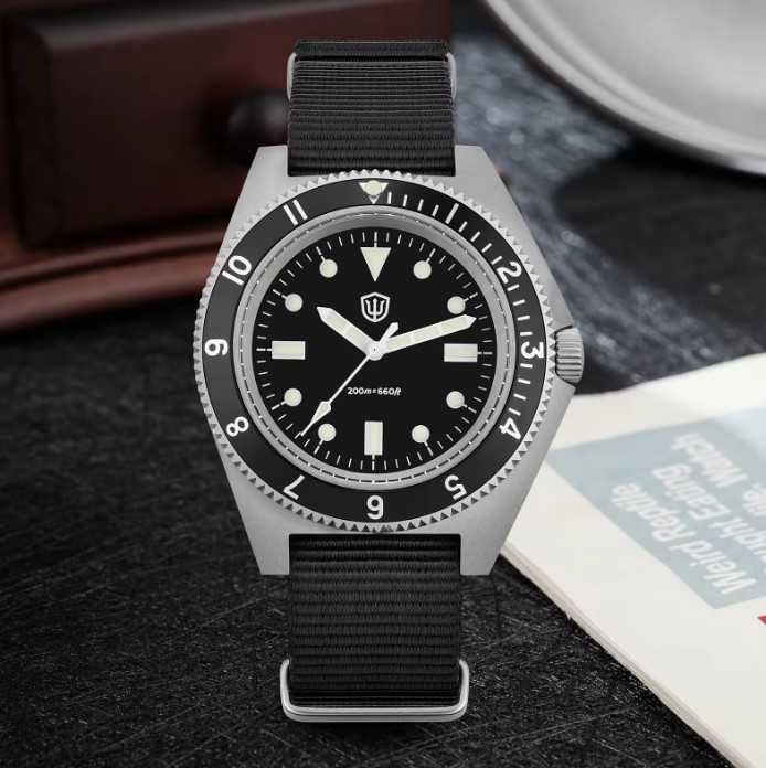 Годинник Watchdives WD1972 41mm VH31 сапфір, WR200 військовий