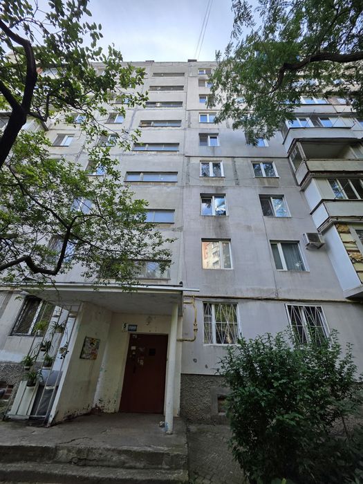 Срочная ПРОДАЖА 2х комн.Академика Королева 6эт/9эт