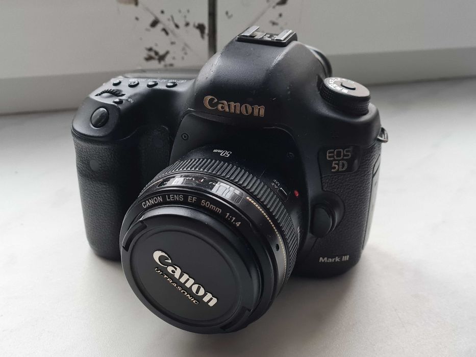Canon EOS 5D Mark III body Сanon 50мм 1.4 Canon EF 16-35mm f/2.8L II
