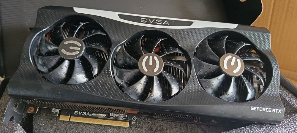 Placa gráfica rtx 3070ti evga