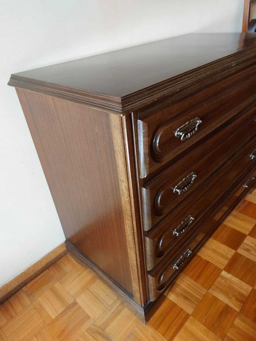 Mobiliário Quarto Duplo (Cama Individual + Mesinha Cabeceira + Cómoda)