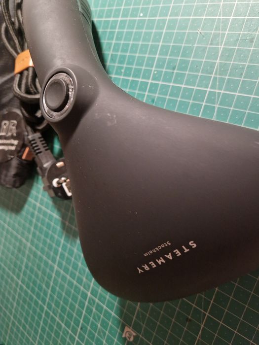 Ferro de Engomar Vertical Steamery