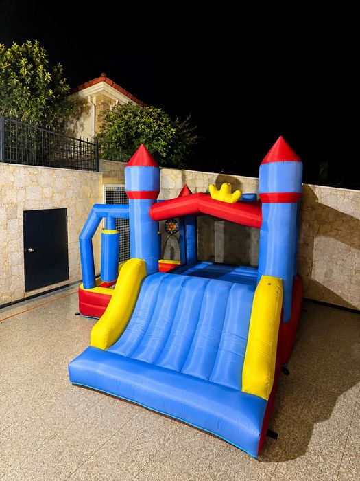 Alugo insuflável para festas 50€