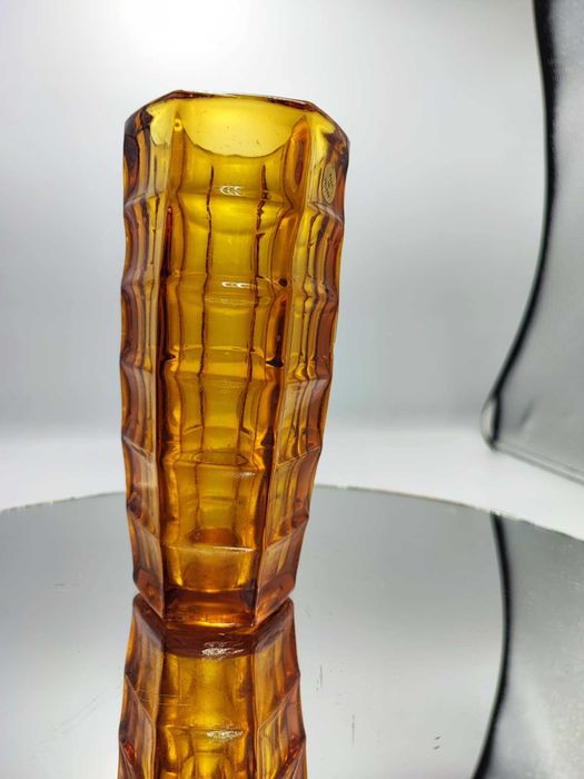 Wazon heksagonalny miodowy Kupczyk Ząbkowice z Prlu,bursztynowy