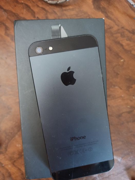 iPhone 5 black 16gb