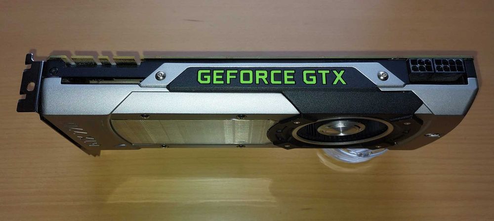 Placa gráfica NVIDIA GeForce GTX 770 - Founders Edition