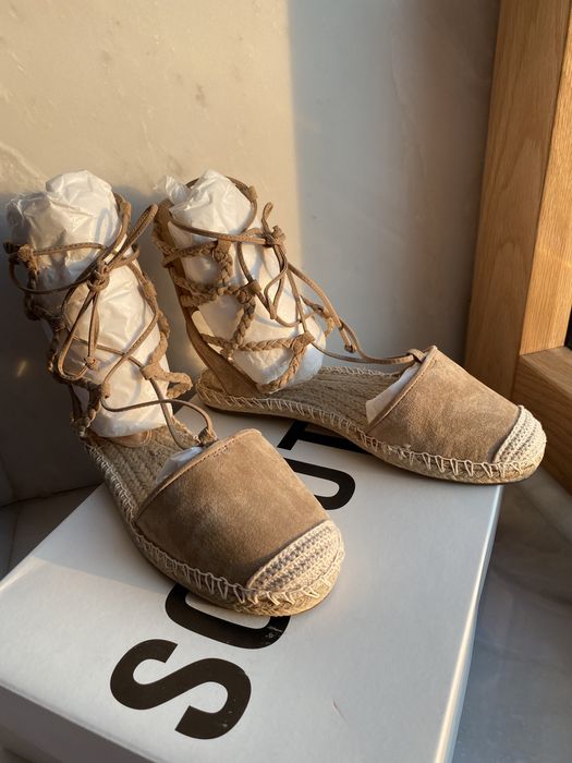 Nowe oryg sandały espadryle rzymianki skórzane firmy Schutz 39 nude