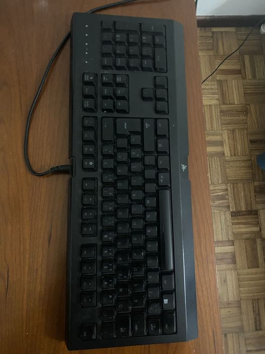 Teclado Gaming Razer Cynosa Chroma RGB (PT) com caixa