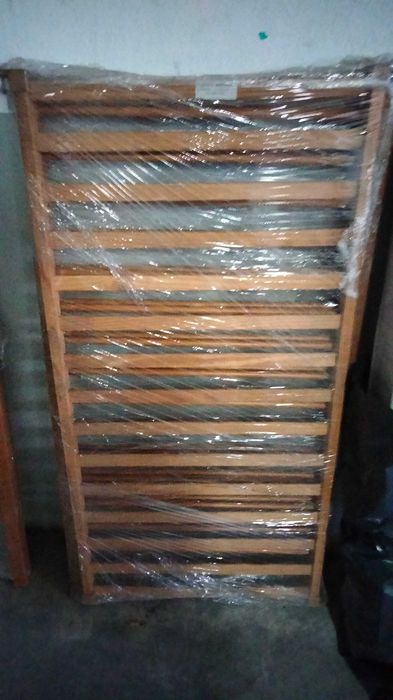 Cama de bebe em madeira