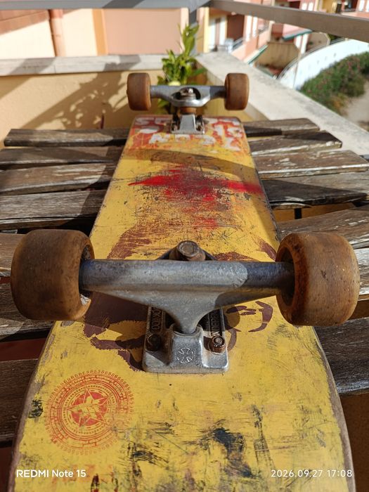 Skateboard Vintage Completo dos Anos 80/90– Independent Stage V / Vision Street Wear / Team Shock 173