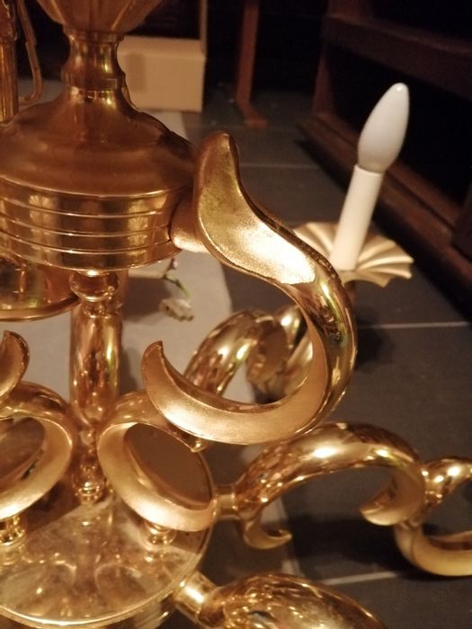 Piękny ciężki żyrandol mosiężny. Vintage