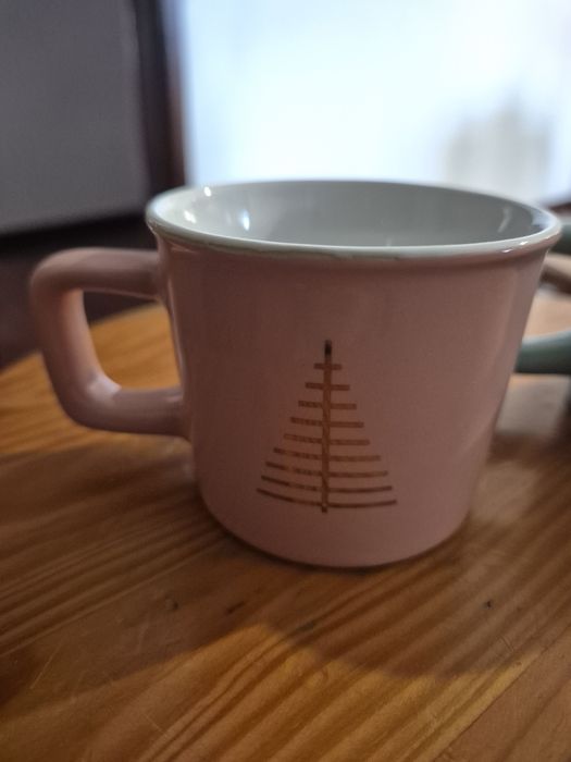 Assorted Mugs443781884800542723