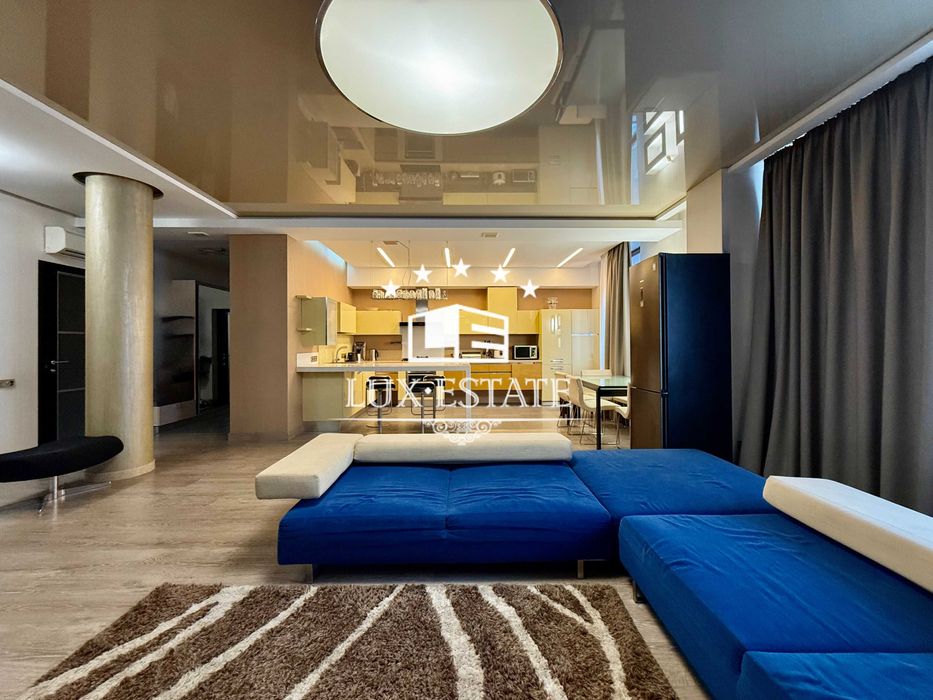 Продажа 4-комнатной квартиры в клубном ЖК Чернышевская 31А