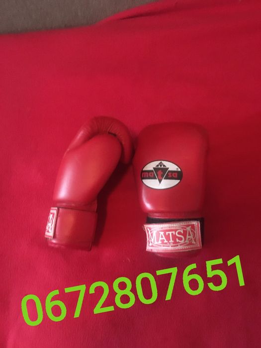 Перчатки боксерские кожанные оригинал