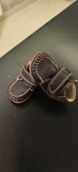 Sapatos bebe tamanho 18