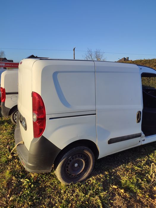 Podłużnica ćwiartka bok Doblo2017combo  błotnik tył pełny max i krótki