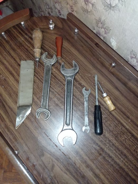 Ручной строительный инструмент