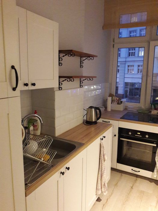 AKTUALNE  pokój w Gdyni przy PKP  Gdynia Główna OPŁATY W CENIE