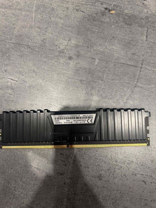 Pamięć RAM Corsair Vengeance LPX DDR4 8GB 3000MHz CL16