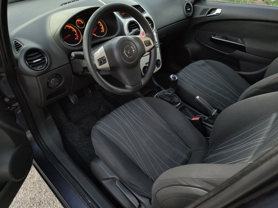 Opel corsa 1.2  bem estimado
