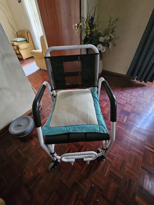 Cadeira WC Ortopédica