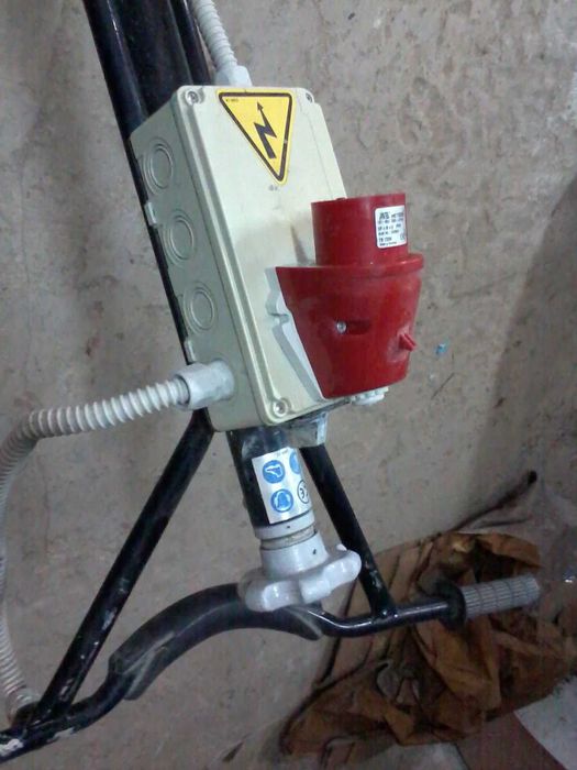 Оренда загладжуючої машини по бетону Oskar