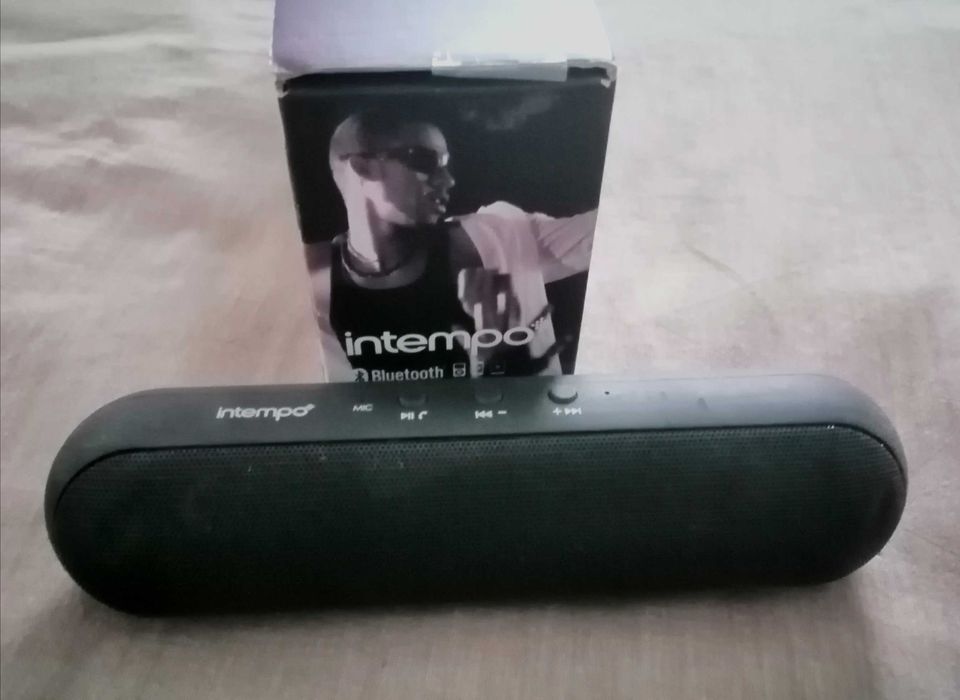 Coluna Bluetooh Intempo portátil