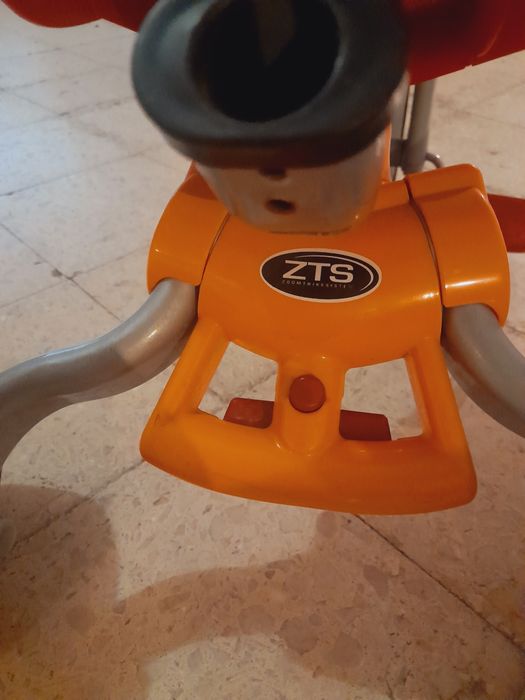 Triciclo Chicco ZTS - para crianças de 2-4 anos