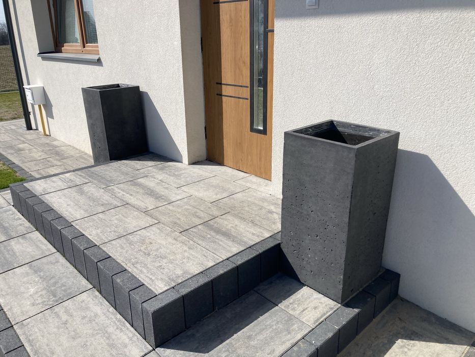 Donica betonowa ogrodowa zbrojona włóknami GFRC ze stopami