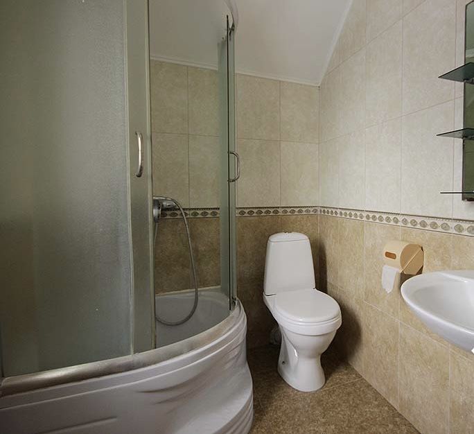 Здається номер, поверх(3 кімнати) Закарпатття, Квітка Полонини,Солочин