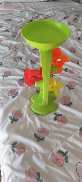 Brinquedos, disfarces e outros artigos para criança - para venda em conjunto ou individualmente