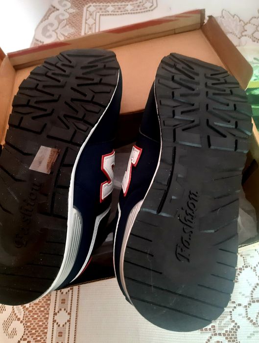Buty sportowe rozm.41