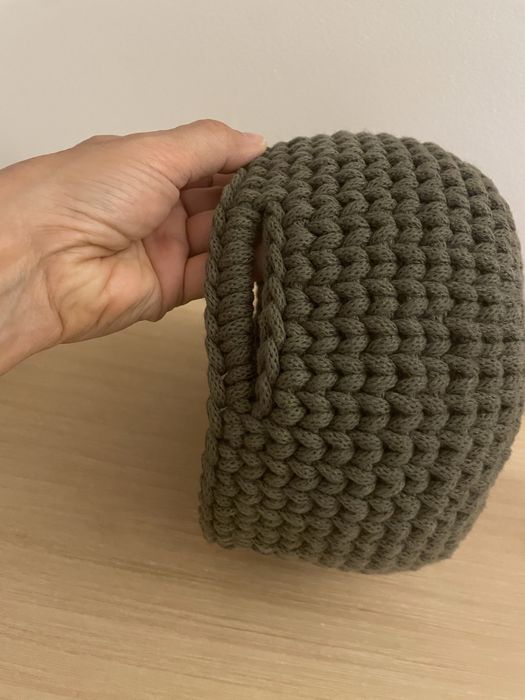 Cesto feito a mao em croche