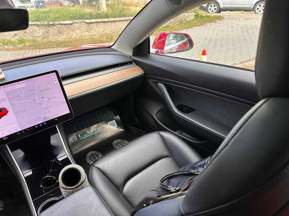 Tesla Model 3 2019