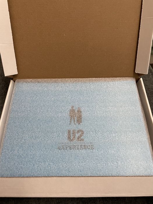 Livro ediçao limitada e certificada, U2 eXPERIENCE + iNNOCENCE 2018