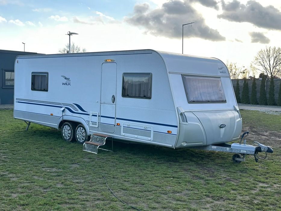 Wilk 650 z nową markizą i łóżkami piętrowymi-6 os. RATY !!!  Przyczepa po dużym serwisie z fakturą i gwarancją.