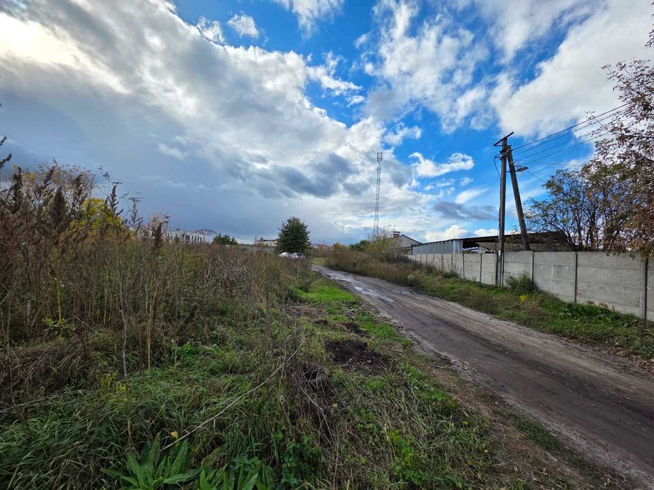 Продам ділянку 24 с Гнатівка розміщення офісно-складських приміщень