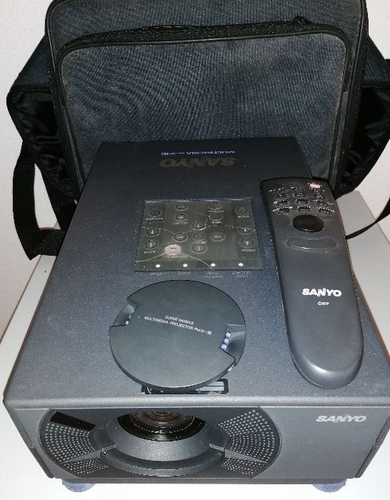 Sanyo PLC-SU07E Video Projector, + Epson Carrying Case, Without Lamp64738296647809121