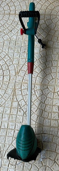 Roçadora cortador aparador de relva Bosch