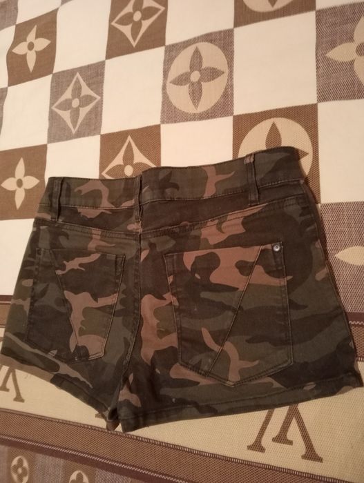 Шорти камуфляжні