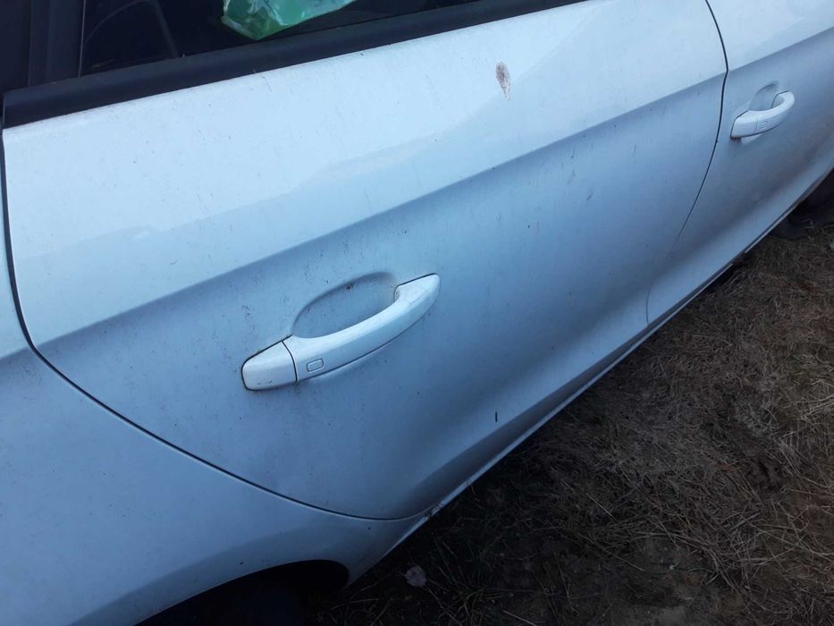Zderzak audi a1 8x0 ls9r kompletny 5drzwi