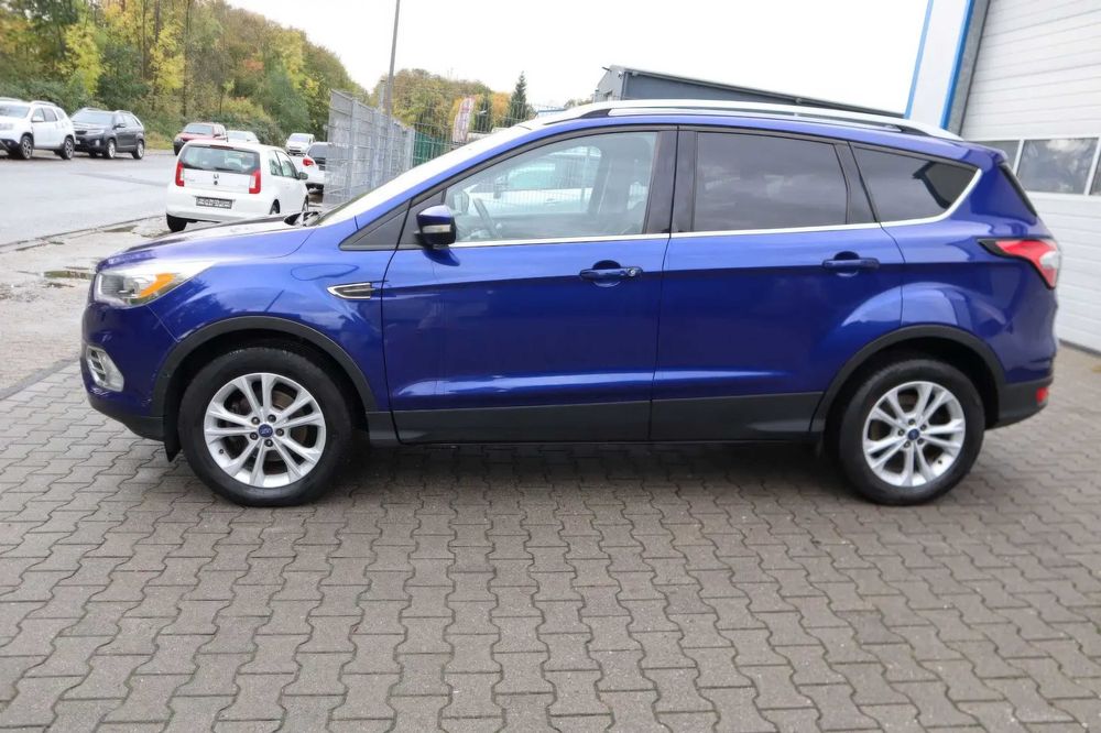 Ford Kuga      2017