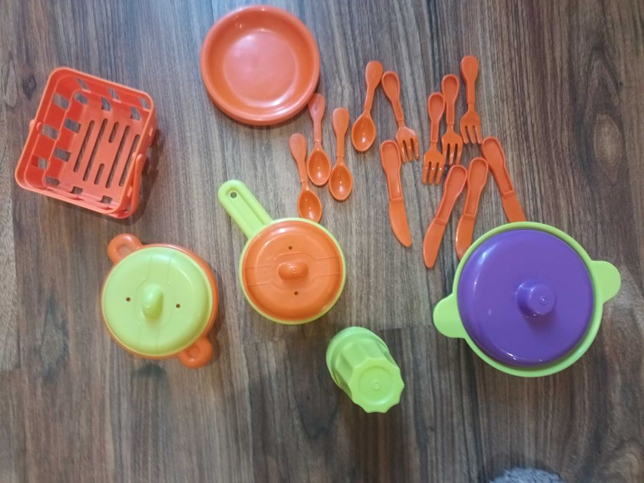 Livros  para jovem e brinquedos